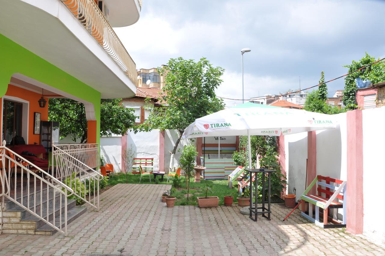 Green Hostel Tirana Buitenkant foto